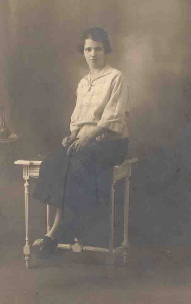 Anna BONNEFOND (soeur de ma grand-mère)
